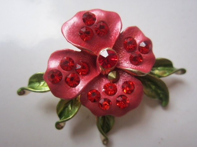 Bros Manik Cantik Bunga Jasmine Merah